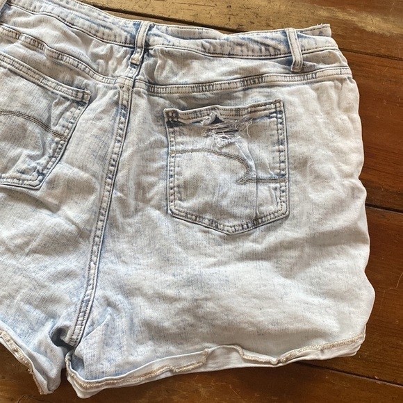 Time And Tru High Rise Jean Shorts Super Distressed 20 - Picture 7 of 13